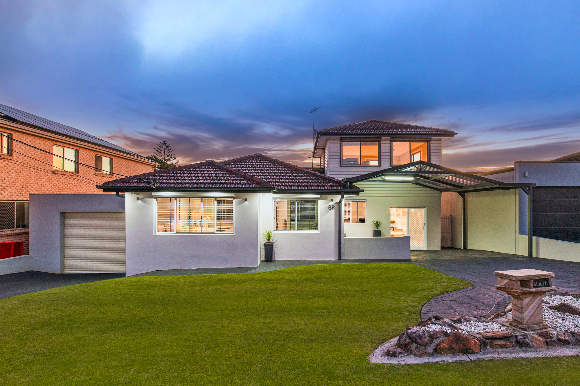 88 Amaroo Avenue GEORGES HALL NSW 2198